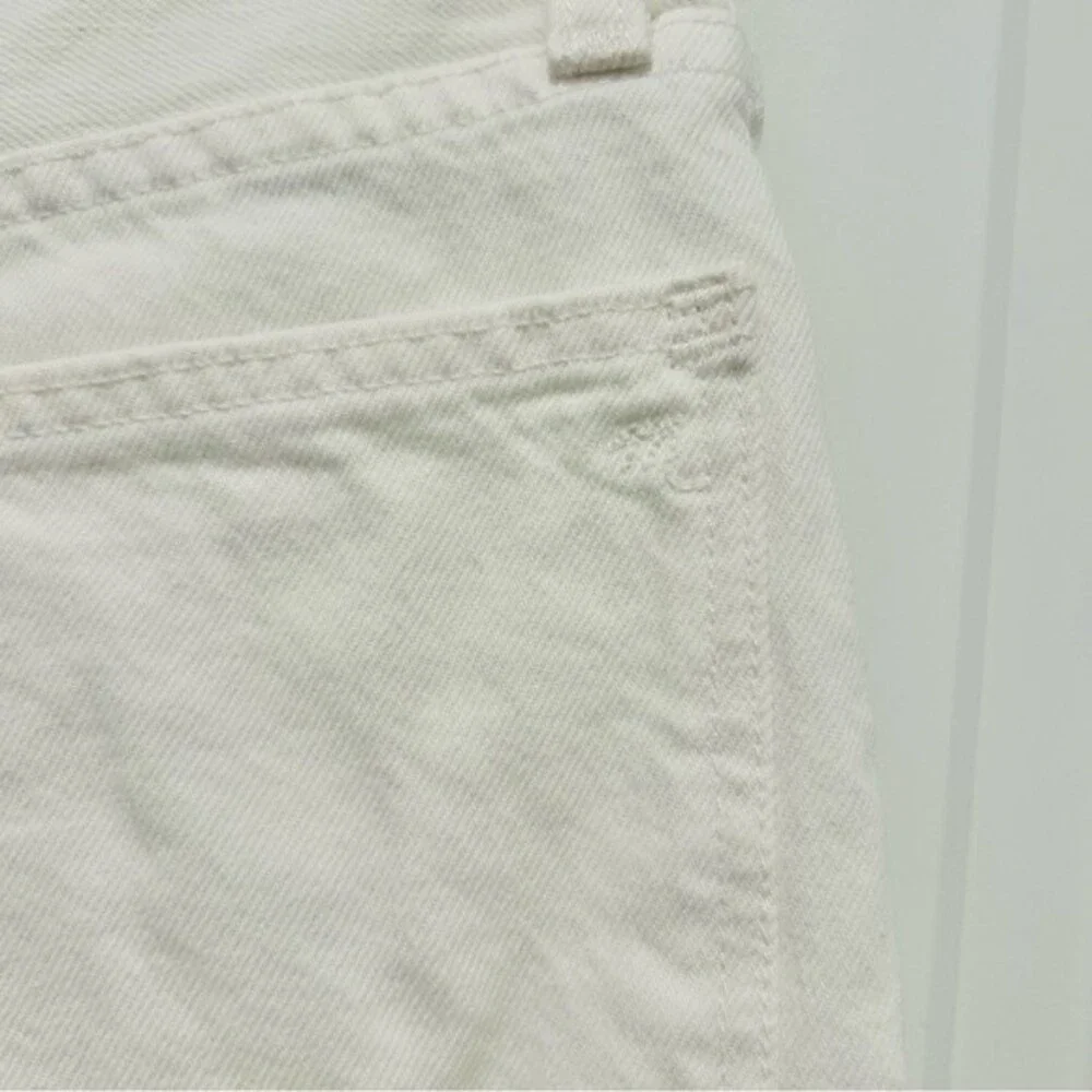 Madewell Women's High-Rise Long Denim Shorts in Tile White Style#AO207 Sz. 24